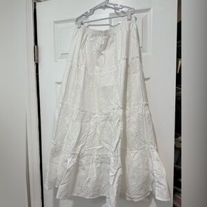 Aritzia White A-Line Tiered Skirt